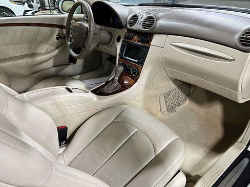 Used 2008 Mercedes-Benz CLK 350 Cabriolet image 11