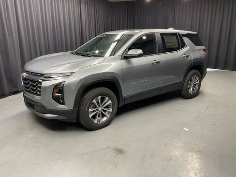 New 2026 Chevrolet Equinox LT FWD image 3