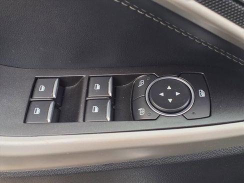 Used 2020 Ford Explorer XLT w/ Equipment Group 202A image 12