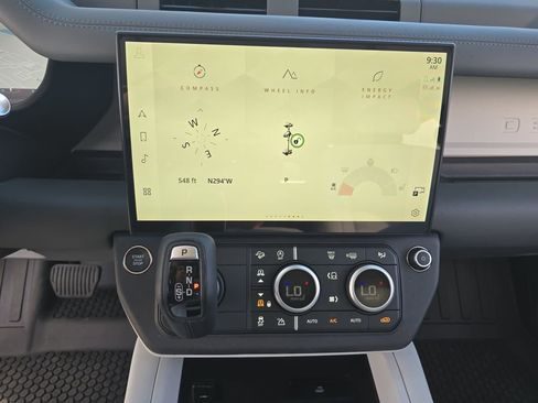 New 2026 Land Rover Defender 110 X-Dynamic SE image 20