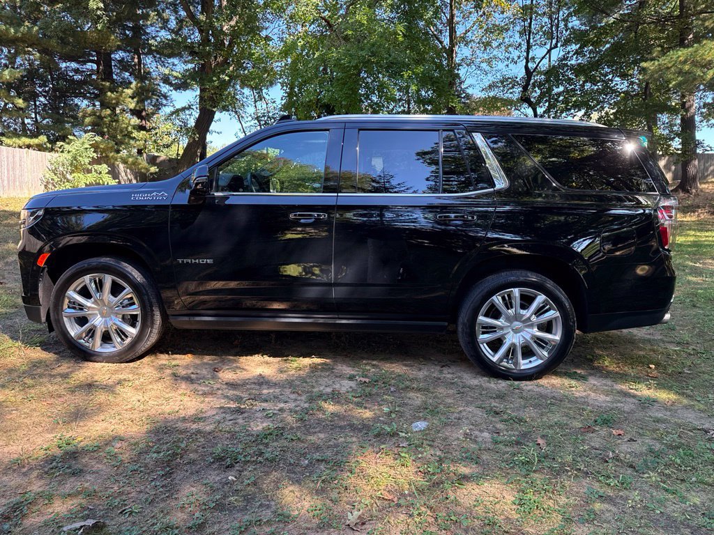 Used 2023 Chevrolet Tahoe High Country AWD/4WD image 11