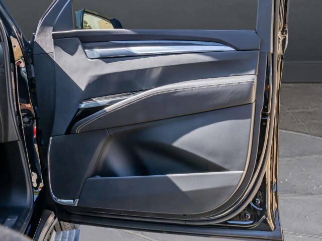 Used 2026 Cadillac Escalade V AWD/4WD image 30
