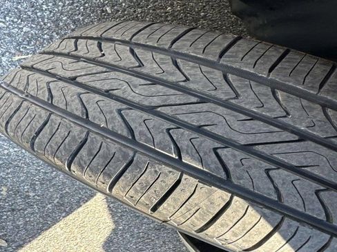 Used 2023 Toyota Corolla LE image 31