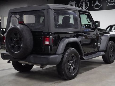 Used 2020 Jeep Wrangler Sport AWD/4WD image 5