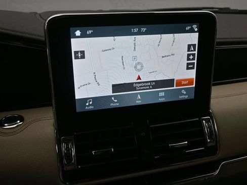 Used 2019 Lincoln Navigator Reserve AWD/4WD image 16