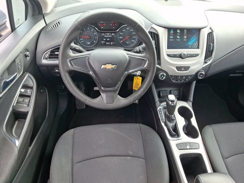Certified 2017 Chevrolet Cruze LS FWD image 18