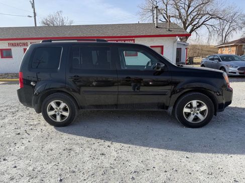 Used 2011 Honda Pilot EX image 2