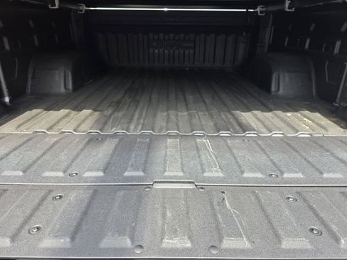 Used 2025 GMC Sierra 1500 SLT w/ SLT Premium Plus Package image 27