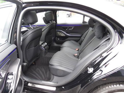 Used 2023 Mercedes-Benz S 500 4MATIC w/ AMG Line image 19