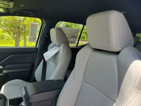 New 2026 Toyota 4Runner SR5 AWD/4WD image 21