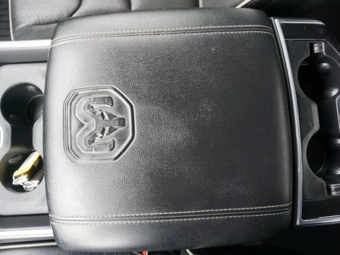 Used 2020 RAM 1500 Laramie w/ Sport Appearance Package AWD/4WD image 19