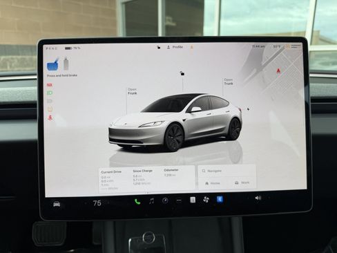 Used 2025 Tesla Model 3 Long Range image 17