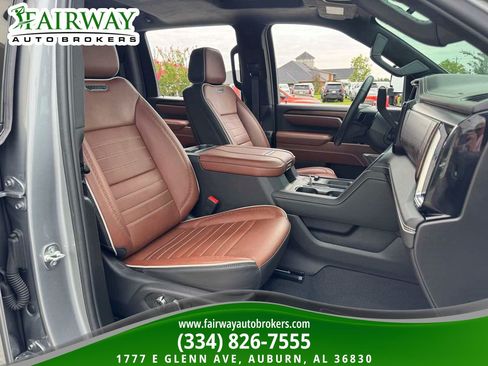 Used 2025 GMC Sierra 2500 Denali Ultimate w/ Max Trailering Package AWD/4WD image 12