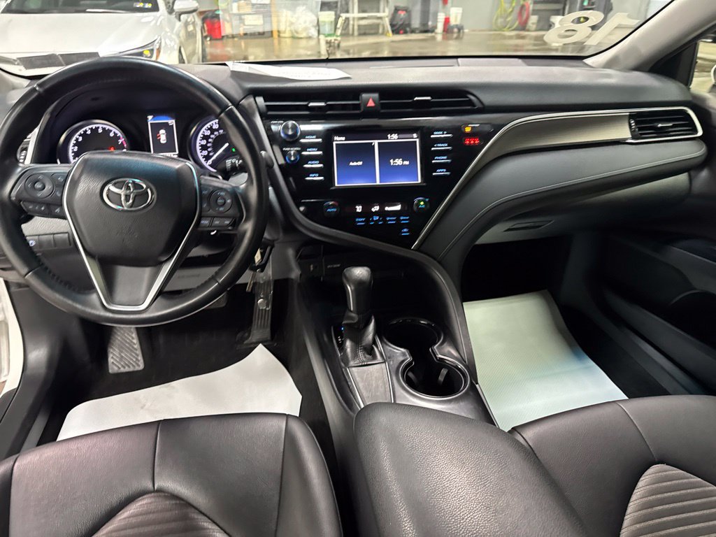 Used 2018 Toyota Camry SE FWD image 25