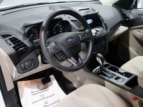 Used 2018 Ford Escape SE w/ SE Sync 3 Package image 15