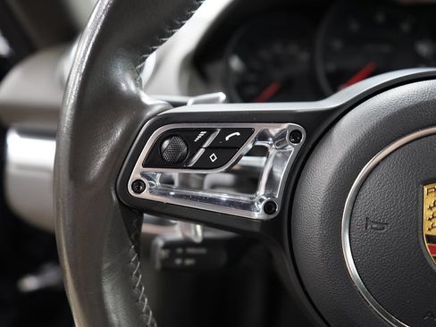 Used 2021 Porsche 718 Cayman RWD image 20