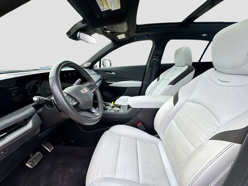 Used 2024 Cadillac XT4 Sport AWD/4WD image 20