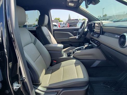 Used 2025 Chevrolet Colorado ZR2 AWD/4WD image 27