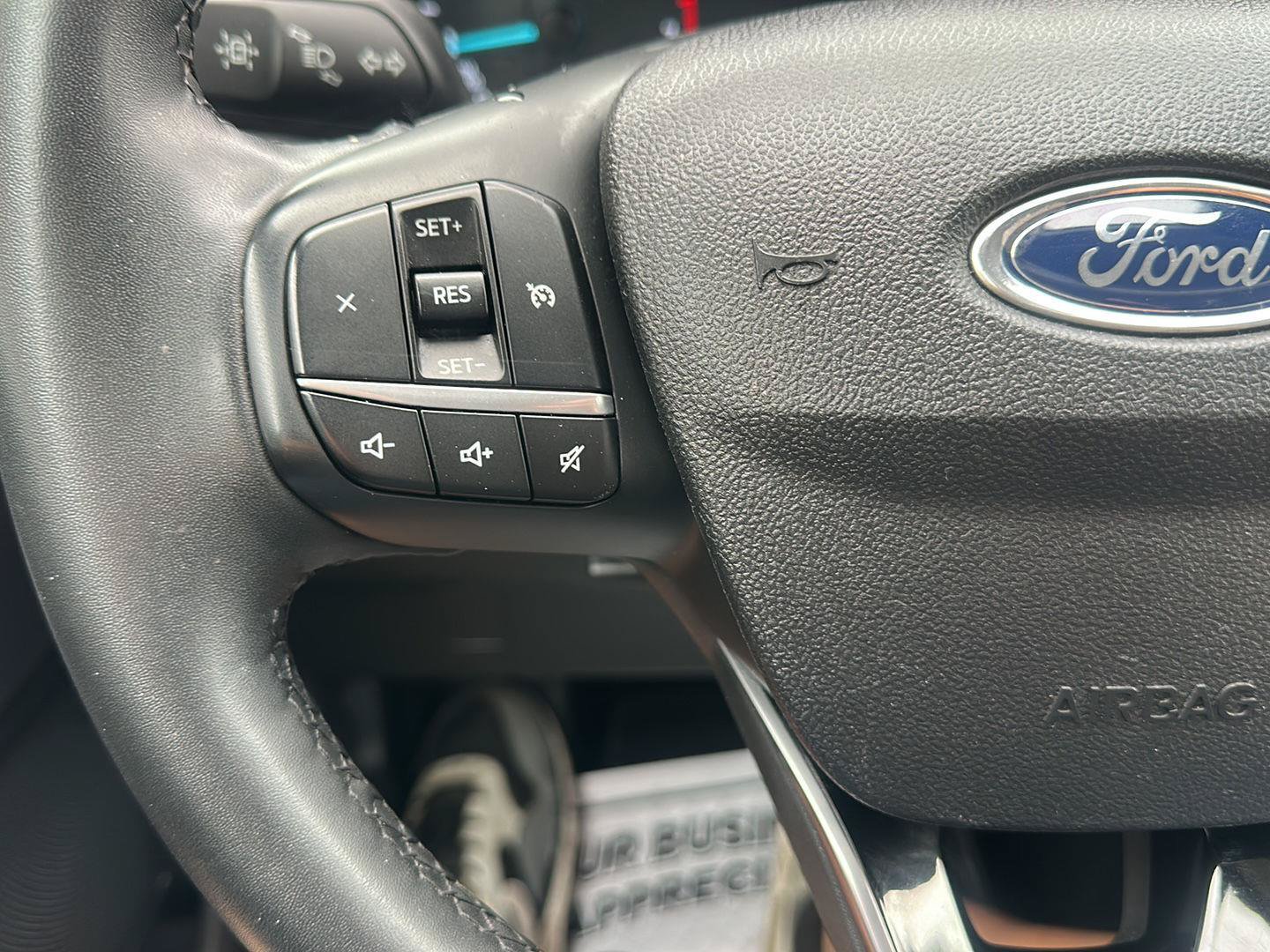 Used 2022 Ford Escape SE w/ SE Sport Appearance Package FWD image 22