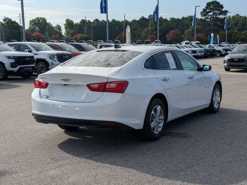Used 2024 Chevrolet Malibu LS FWD image 3