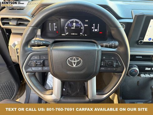 Used 2025 Toyota 4Runner SR5 image 18