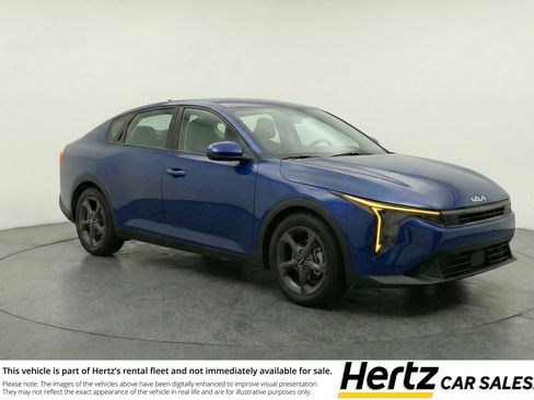 Used 2025 Kia K4 LXS image 1