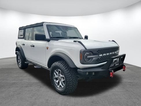 Used 2021 Ford Bronco Badlands image 24
