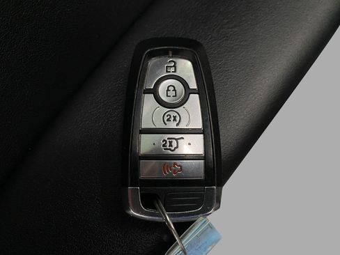 Used 2024 Ford Edge SEL w/ Convenience Package AWD/4WD image 32