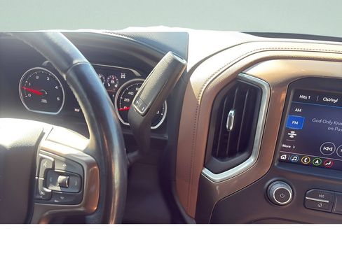 Used 2023 Chevrolet Silverado 2500 High Country w/ Z71 Off-Road Package AWD/4WD image 17