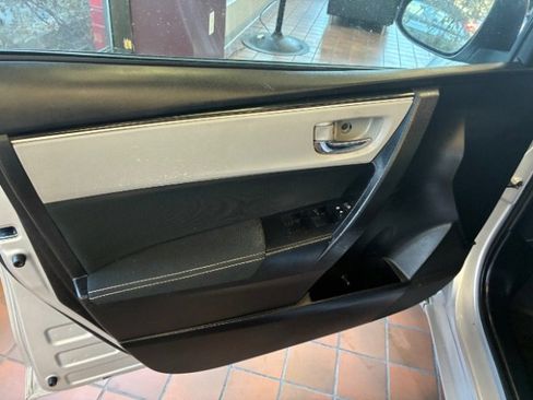 Used 2017 Toyota Corolla LE image 13