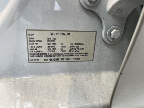 Used 2023 Tesla Model Y Long Range AWD/4WD image 37