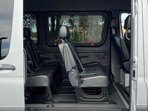 Used 2023 Mercedes-Benz Sprinter 2500 image 37