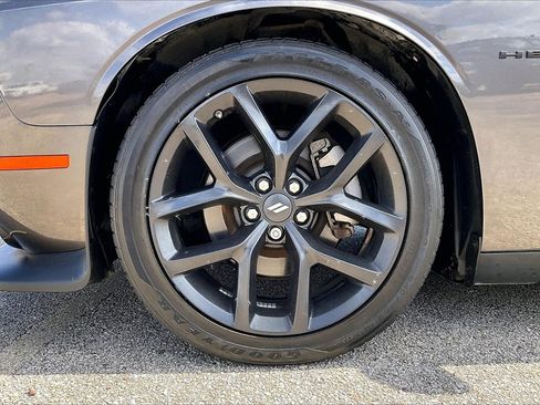 Used 2022 Dodge Challenger R/T w/ Plus Package image 33