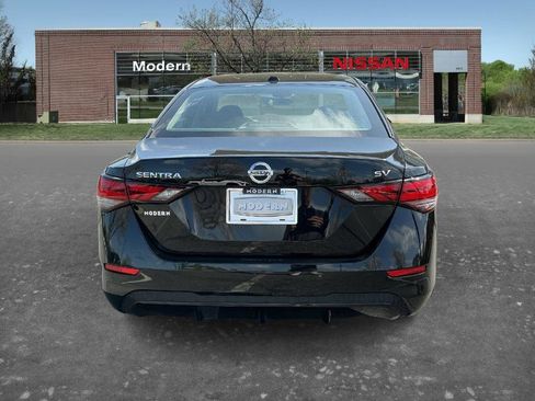 Used 2023 Nissan Sentra SV image 3