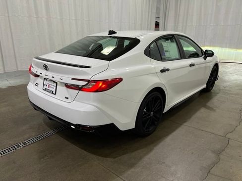 New 2026 Toyota Camry Hybrid AWD/4WD image 3