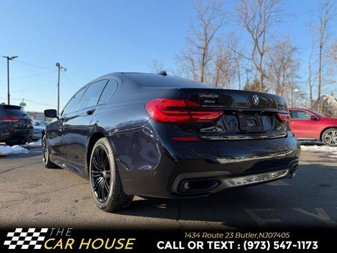 Used 2019 BMW 740i xDrive w/ Executive Package image 12