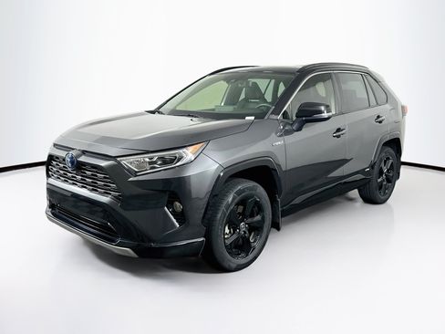 Used 2019 Toyota RAV4 XSE w/ XSE Weather Package AWD/4WD image 3