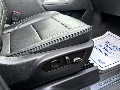 Used 2023 GMC Sierra 1500 Denali w/ Denali Reserve Package image 17