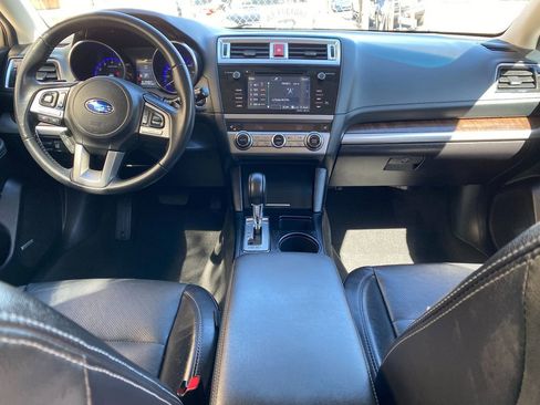 Used 2017 Subaru Outback 2.5i Limited image 18