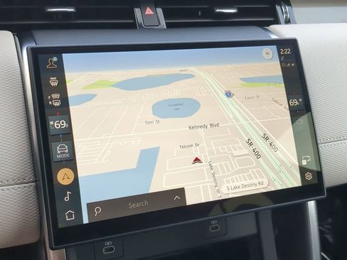 Certified 2025 Land Rover Discovery Sport Dynamic SE image 30