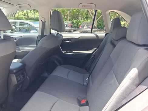 Used 2025 Toyota RAV4 XLE AWD/4WD image 6