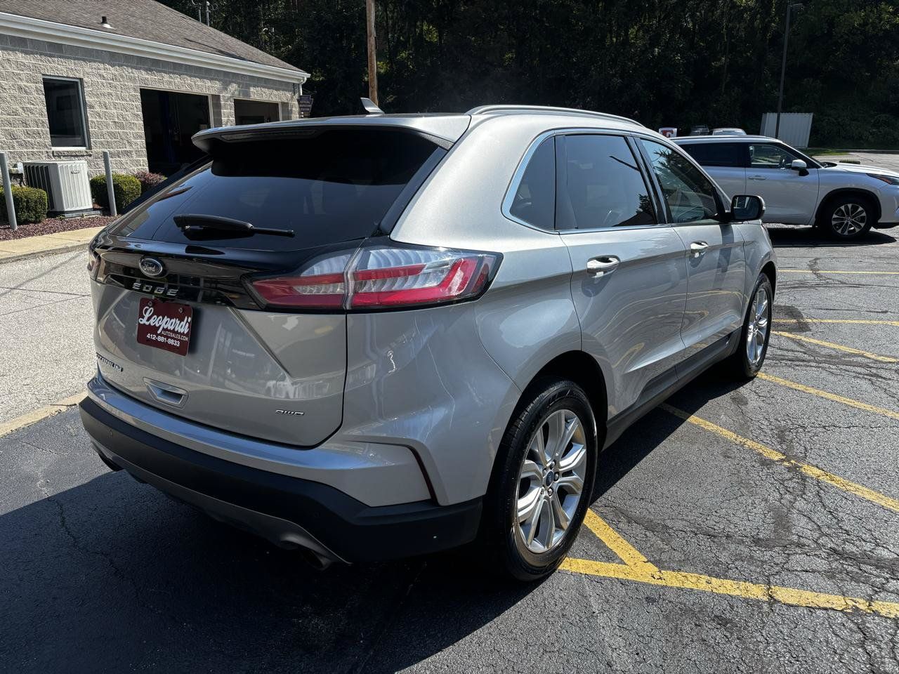 Used 2022 Ford Edge Titanium AWD/4WD image 7