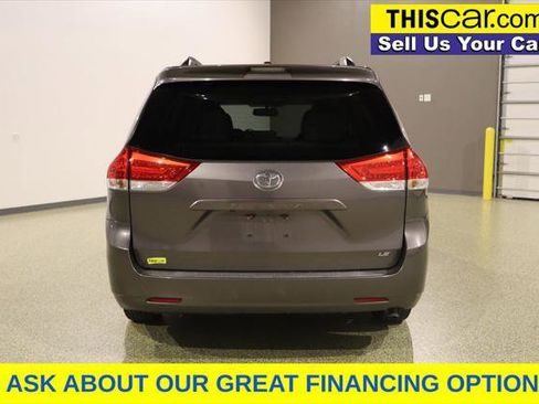 Used 2011 Toyota Sienna LE image 6