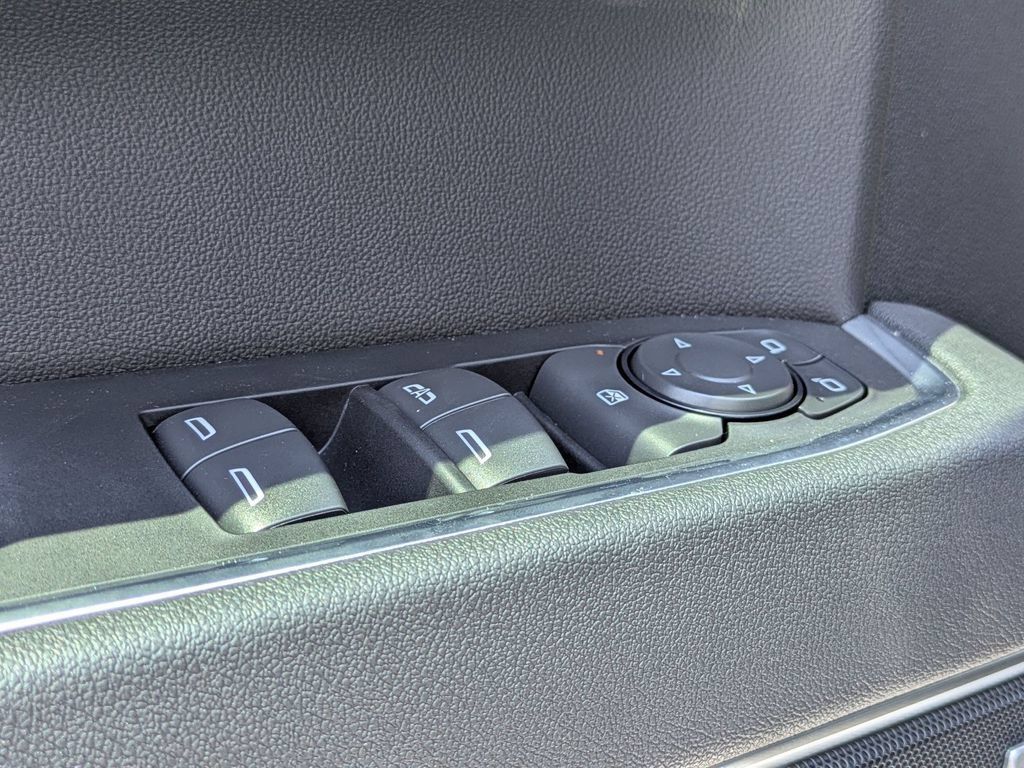 New 2026 Chevrolet Silverado 1500 RST AWD/4WD image 9