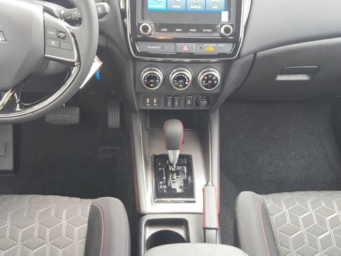 New 2026 Mitsubishi Outlander Sport LE AWD/4WD image 17
