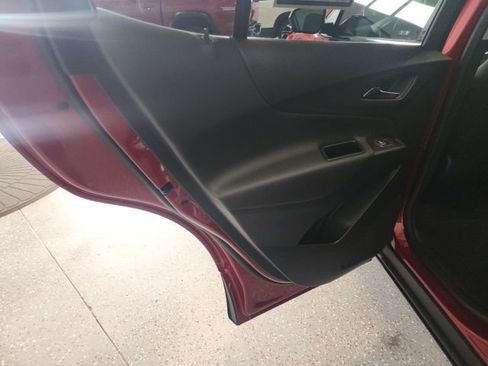 Used 2023 Chevrolet Equinox LT AWD/4WD image 13