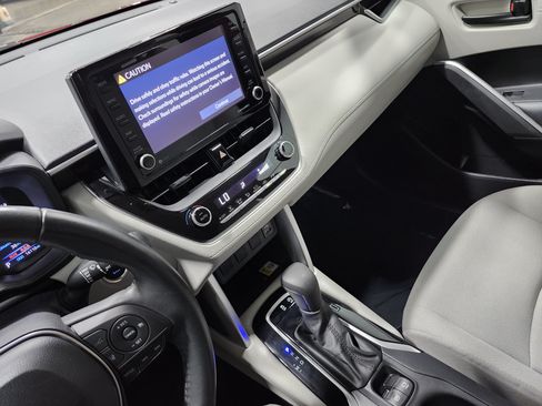 Used 2022 Toyota Corolla Cross LE FWD image 24