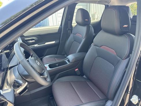 New 2026 Nissan Kicks SR FWD image 15