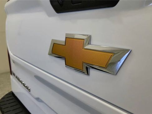 New 2026 Chevrolet Silverado 1500 LT w/ Convenience Package II AWD/4WD image 16