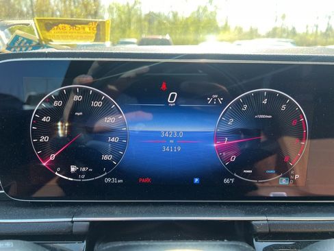 Used 2024 Mercedes-Benz GLE 350 4MATIC image 6